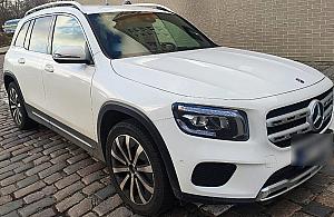 Policja odzyskała trzy mercedesy