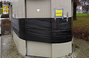 Totalna demolka nad Wisłą. Sześć toalet zniszczonych i okradzionych