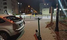 Hulajnogi zagracają chodniki. Niewidoma apeluje o rozsądek