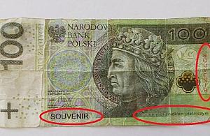 Zapłacili za ciastko... banknotem do zabawy