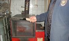 Aż trudno uwierzyć. Za opał służył im plastik