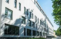 Nowe skrzydło Szpitala Bielańskiego gotowe. Czas na wyposażenie