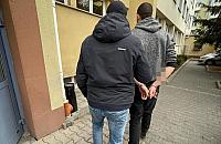Jeden cz�owiek, trzy listy go�cze. Policja jecha�a po niego 80 km