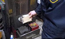 Warsztaty trują Warszawę. Do pieca trafia przepracowany olej