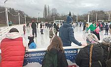 Lodowisko w parku Bródnowskim pęka w szwach. W przyszłym roku może być większe