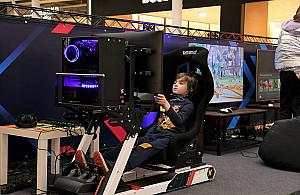 Ferie w Warszawie. Gry retro i turniej FIFA23 w Promenadzie