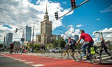 Radny zabawia się w trolla. "Zabrać Trzaskowskimu limuzynę, niech jeździ rowerem"