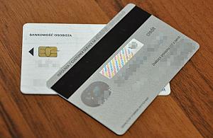 Spał przy samej jezdni na Siedmiogrodzkiej. Trafił na Kolską