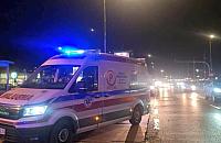 Wypadek na Kasprowicza. Staruszka uderzyła głową w szybę