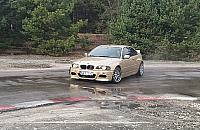 Dzień otwarty na torze w Józefowie. Pokazy driftu, jazdy sportowej i terenowej