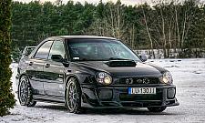 Dzień otwarty na torze w Józefowie. Pokazy driftu, jazdy sportowej i terenowej