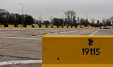 Wyrzucili auta mieszkańców, ogłosili sukces. "Nowy P+R"