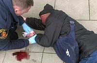 Aż polała się krew. Mężczyzna przewrócił się na Wawrzyszewie