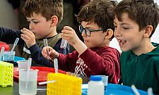 Każdy może zostać geniuszem. Super Buda tym razem "naftowa"