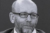 Paweł Śpiewak spoczął na cmentarzu żydowskim