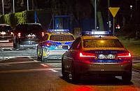 Czy kolumny policji muszą wyć syrenami o czwartej rano na pustych ulicach?