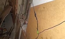 Zaśmiecili posesję i kradli prąd