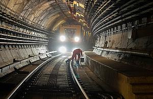 Nie wszyscy lubią metro. "Drgania w kamienicach, huk, spękane ściany"