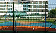 Boisko i plac zabaw przy Szafirowej?