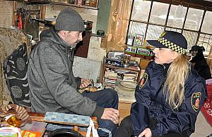 65-latek mieszkał w altanie. Strażnicy załatwili mu mieszkanie