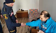 65-latek mieszkał w altanie. Strażnicy załatwili mu mieszkanie