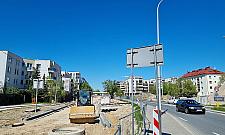 Tak poszerzają Lazurową. "Układają już chodniki"