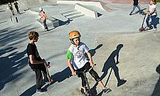 Zadaszony skatepark z parkiem trampolin na Bemowie? Jest szansa!