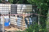 Chemikalia przy Odrowąża. Co zrobi prezydent Warszawy?