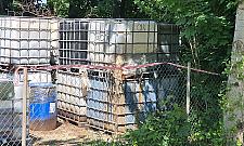 Chemikalia przy Odrowąża. Co zrobi prezydent Warszawy?