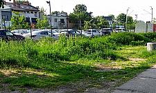 Brakuje parkingów na Młynowie. Czy PKP pomoże?