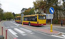 Nożownik zaatakował w autobusie. Nikt nie pomógł, policja nie wierzyła