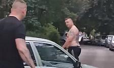 Pobili cudzoziemca. Policja poszukuje osiłków