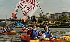 Kajakami dla powstańców. Osiemnasty raz na wodzie w godzinie W