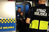 Użył gazu, zdemolował sklep, pobił i okradł