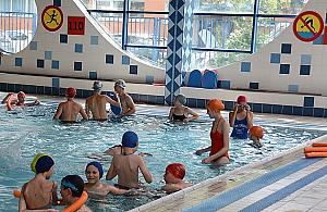 Pływalnia Nowa Fala przeprowadzi remont jesienią. Rodzice są oburzeni