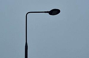 Latarnie wzdłuż Górczewskiej po liftingu. Nie ma już kikutów