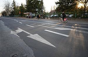 Mieszkańcy chcą dodatkowej ławki przy przystanku. ZTM wie lepiej