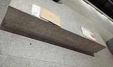 Pasażerowie nie chcą kamiennych ławek na stacji metra Bemowo