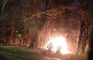 Pożar samochodu w Choszczówce. W każdej chwili groziło eksplozją