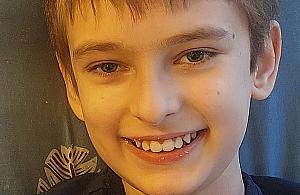 Operowany w Centrum Zdrowia Dziecka, wybudzony w klinice Budzik. Jak można pomóc Olkowi?