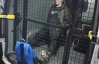Intruz kr�ci� si� po bloku. Zatrzymanie przy Klaudyny