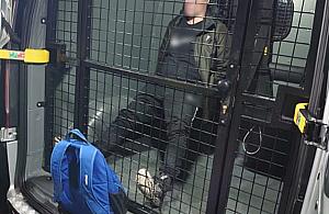 Intruz kręcił się po bloku. Zatrzymanie przy Klaudyny