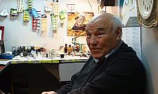 Znany żoliborski zegarmistrz zamknął swój zakład. "Całe moje życie tam był"