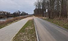 Koniec kompromitacji nad Kanałem Żerańskim. Ścieżka rowerowa w budowie