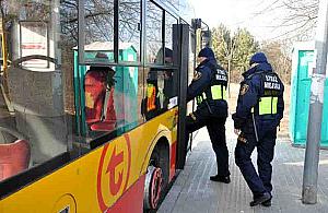 Zabrali wódkę pasażerowi autobusu. To ostatecznie popsuło atmosferę