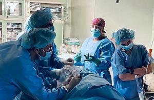 W Szpitalu Bielańskim operują serca wielkości truskawki