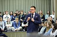 Czego marszałek Hołownia może nauczyć żoliborską młodzież?