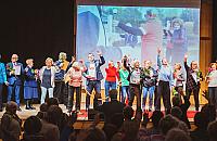 "Dzielnica, która ciągle mnie zachwyca". Seniorzy nagrali teledysk o Bemowie