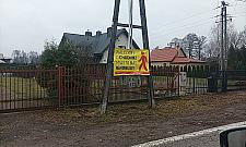 Mieszkańcy czekają na chodnik. "Jak długo można słuchać, że nie ma pieniędzy?"