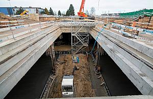 Budowa metra się rozkręca. Co słychać pod Połczyńską?